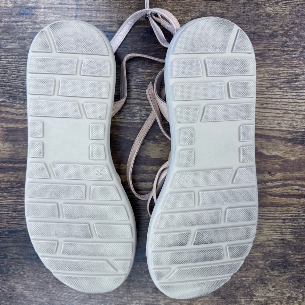 Free People Vivienne Strappy Sandal Size 37 / US 6.5 (fits 7) - Picture 7 of 11